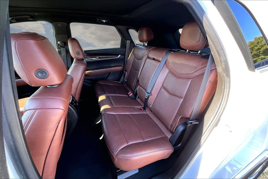 Used 2022 Cadillac XT5 Premium Luxury w/ Technology Package FWD image 22