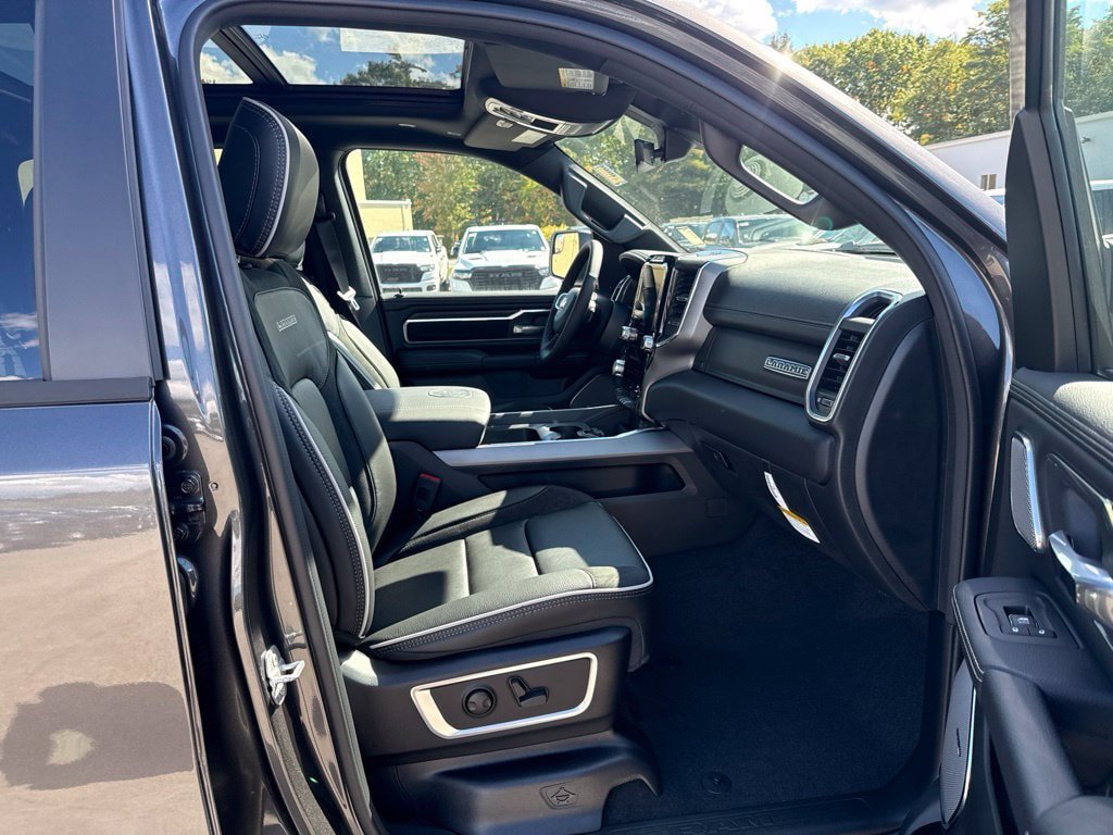 New 2027 RAM 1500 Laramie AWD/4WD image 28