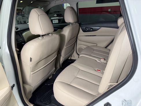 Used 2016 Nissan Rogue SL image 22