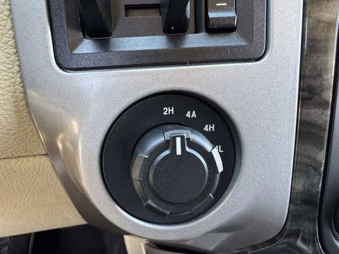 Used 2016 Ford Expedition Limited w/ Equipment Group 301A image 32