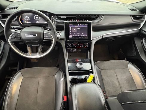 Used 2023 Jeep Grand Cherokee L Laredo RWD image 14