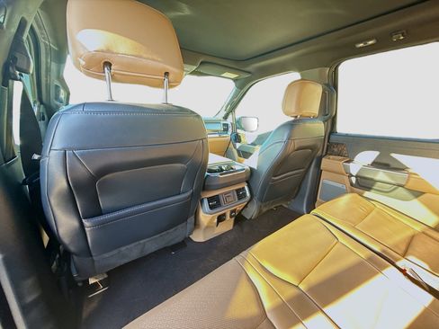 Used 2021 Ford F150 Lariat w/ Equipment Group 502A High image 24