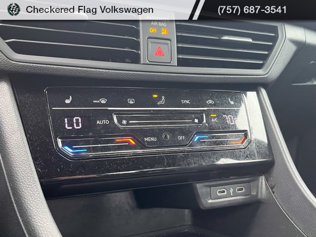 Used 2025 Volkswagen Jetta Sport FWD image 38