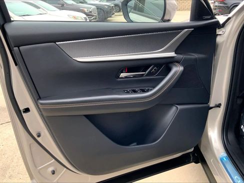 New 2026 MAZDA CX-90 Plug-In Hybrid w/ Premium Plus image 10