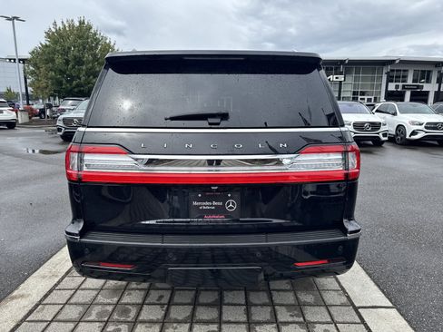 Used 2021 Lincoln Navigator Reserve AWD/4WD image 7