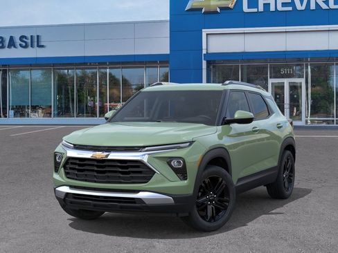 New 2026 Chevrolet TrailBlazer LT w/ Midnight Edition AWD/4WD image 6