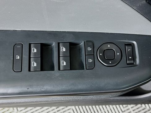 Used 2025 Kia K4 LXS image 15