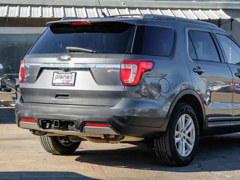 Used 2019 Ford Explorer XLT w/ Equipment Group 201A image 11