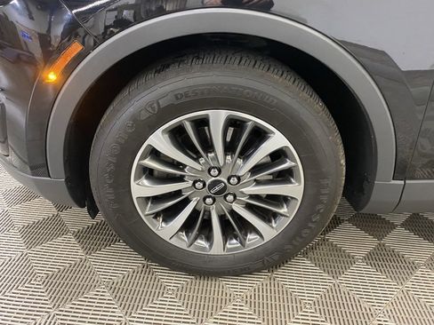 Used 2019 Lincoln Nautilus Select w/ Class II Trailer Tow Package image 7