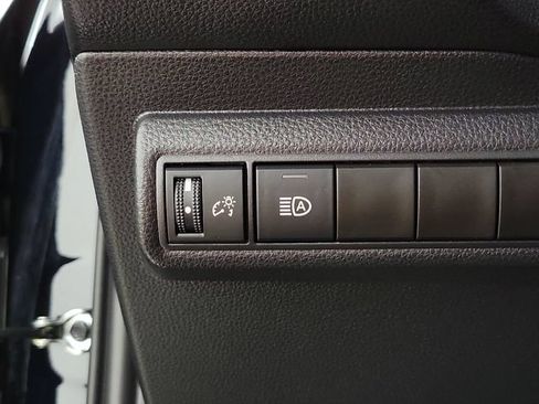 Used 2025 Toyota Corolla SE FWD image 23