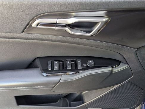 Used 2023 Kia Sportage EX image 6