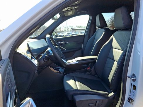 Used 2025 BMW X1 xDrive28i image 13