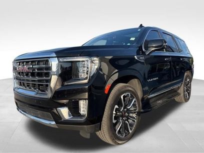 Used 2023 GMC Yukon SLT w/ SLT Premium Package