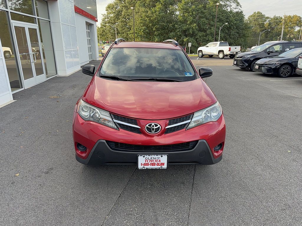 Used 2014 Toyota RAV4 LE AWD/4WD image 3
