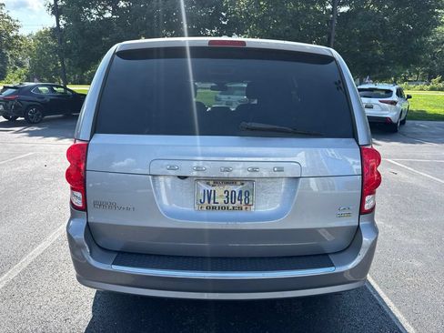 Used 2018 Dodge Grand Caravan GT FWD image 4