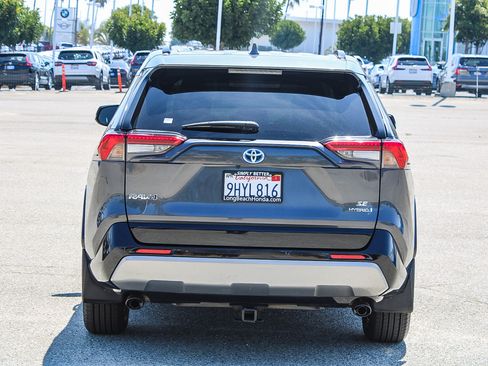 Used 2022 Toyota RAV4 SE w/ Convenience Package AWD/4WD image 8