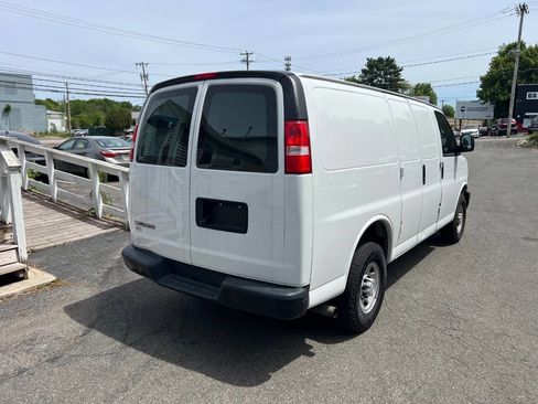 Used 2019 Chevrolet Express 2500 RWD image 8