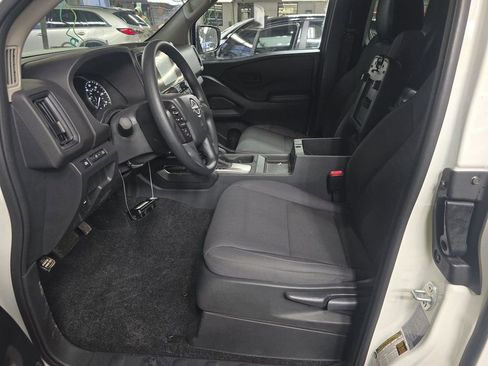 Used 2025 Nissan Frontier S image 14