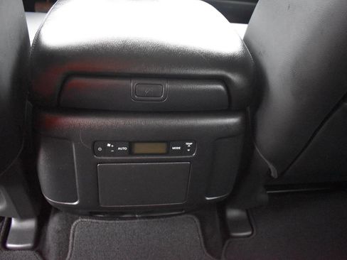 Used 2024 Nissan Armada SL w/ Captain's Chairs Package RWD image 56