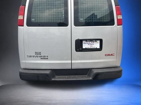 Used 2014 GMC Savana 2500 RWD image 4