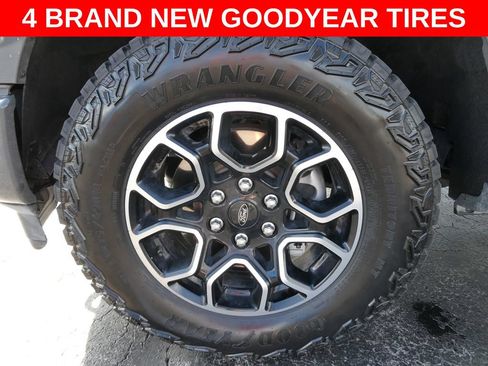 Used 2021 Ford F150 Lariat w/ Equipment Group 502A High AWD/4WD image 4
