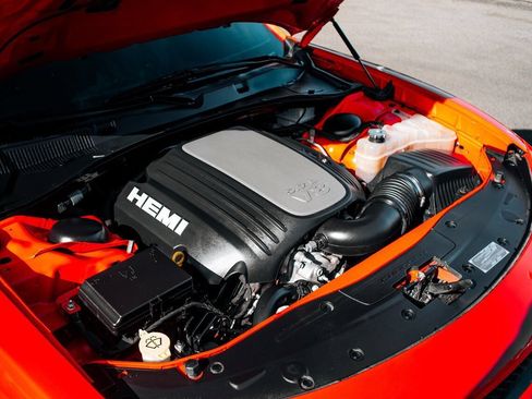 Used 2023 Dodge Charger R/T w/ Technology Group RWD image 50