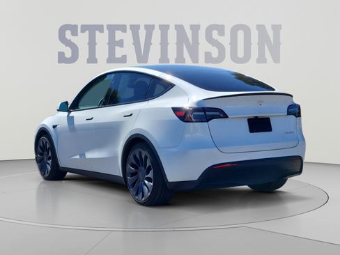 Used 2024 Tesla Model Y Performance AWD/4WD image 3