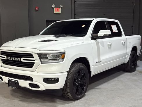 Used 2023 RAM 1500 Laramie AWD/4WD image 3