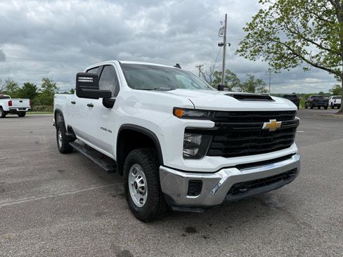 Used 2024 Chevrolet Silverado 2500 W/T w/ WT/CX Safety Package AWD/4WD image 5
