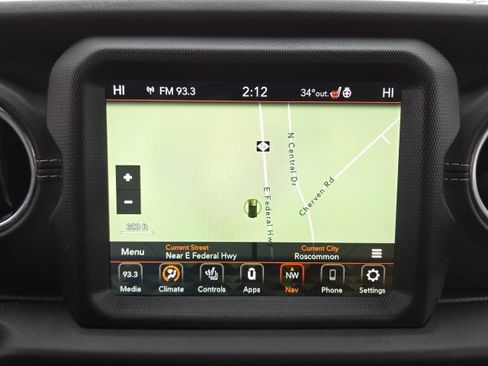 Used 2021 Jeep Wrangler Unlimited Sahara image 7