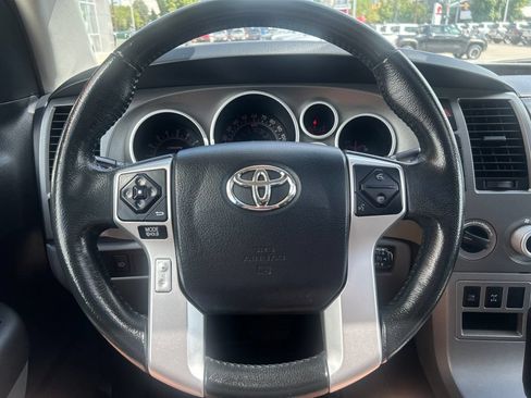 Certified 2017 Toyota Sequoia SR5 w/ Premium Package AWD/4WD image 17