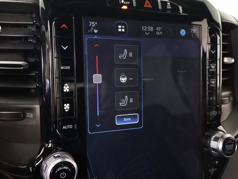 Used 2024 RAM 2500 Limited image 8