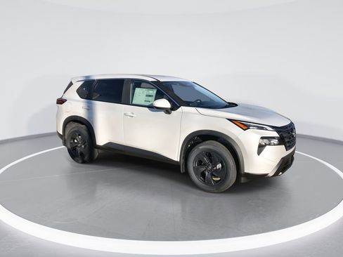 New 2026 Nissan Rogue SV FWD image 2