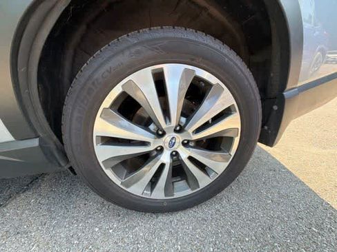 Used 2020 Subaru Ascent Limited w/ Technology Package AWD/4WD image 11