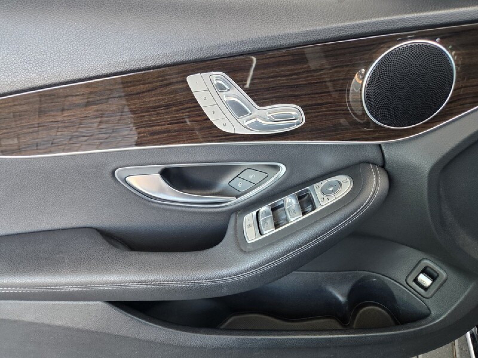 Certified 2020 Mercedes-Benz C 300 Sedan image 22