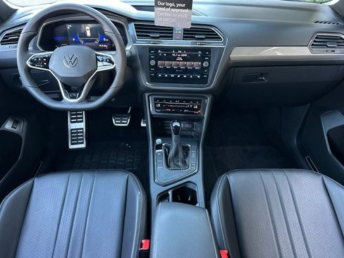 Used 2022 Volkswagen Tiguan SE R-Line FWD image 13