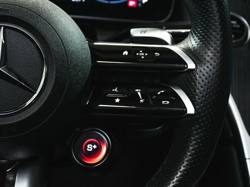 Used 2025 Mercedes-Benz GLC 43 AMG GLC 43 AMG image 43