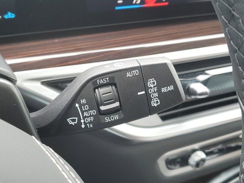 New 2026 BMW X7 xDrive40i w/ Premium Package image 16