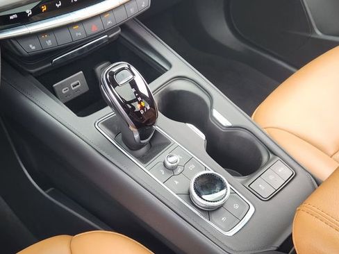 Used 2024 Cadillac XT4 Sport image 16