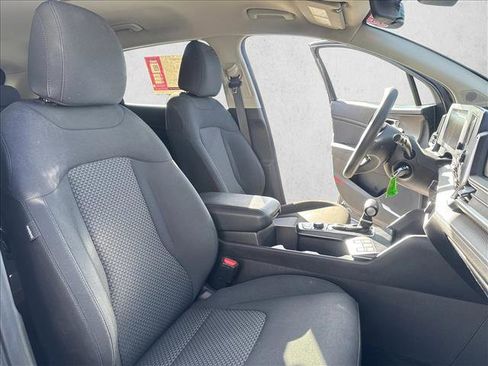 Used 2023 Kia Sportage LX image 20