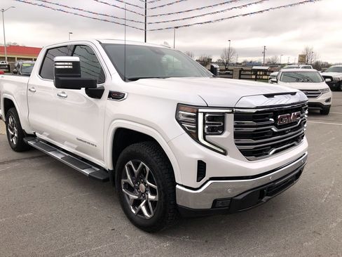 Used 2024 GMC Sierra 1500 SLT w/ SLT Premium Plus Package image 7