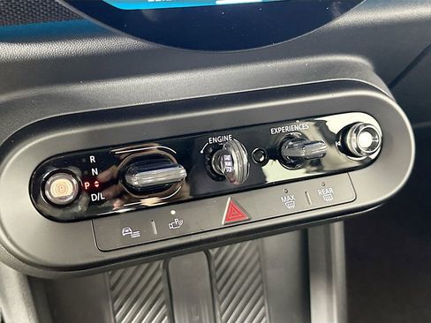 Certified 2025 MINI Cooper S FWD image 15