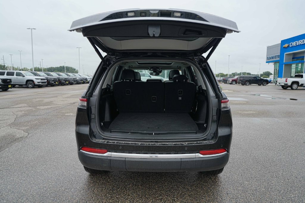 Used 2024 Jeep Grand Cherokee Limited 4xe AWD/4WD image 14