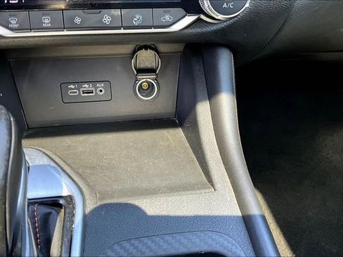 Used 2023 Nissan Sentra SR w/ SR Premium Package FWD image 15