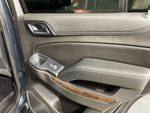 Used 2019 Chevrolet Tahoe LT w/ Luxury Package image 24