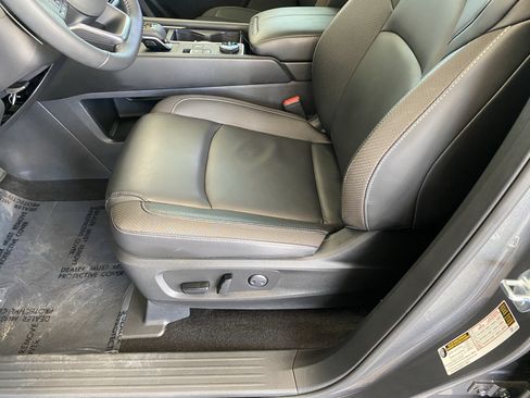 Used 2025 Nissan Pathfinder SL w/ Cargo Package AWD/4WD image 15
