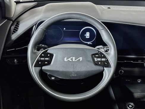 Certified 2023 Kia Niro Wind FWD image 14