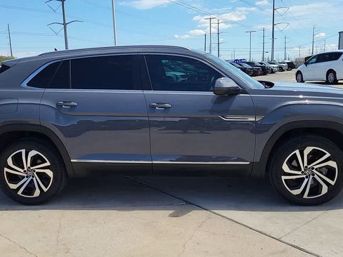 Used 2022 Volkswagen Atlas Cross Sport SEL AWD/4WD image 9