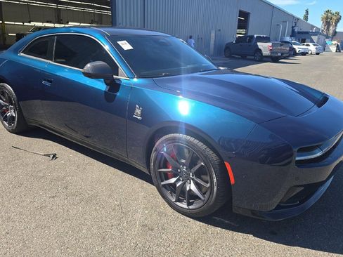 Used 2024 Dodge Charger Daytona Scat Pack w/ Plus Group AWD/4WD image 2