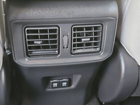 Used 2020 Toyota RAV4 XLE w/ Convenience Package AWD/4WD image 25